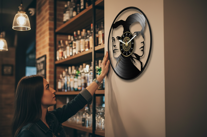 OROLOGIO DA PARETE IN VINILE 883