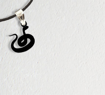 CIONDOLO IN VINILE SERPENTE 2