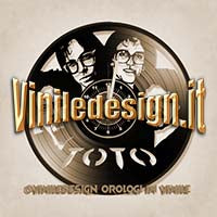 OROLOGIO DA PARETE IN VINILE TOTO